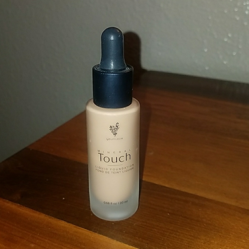 Younique foundation